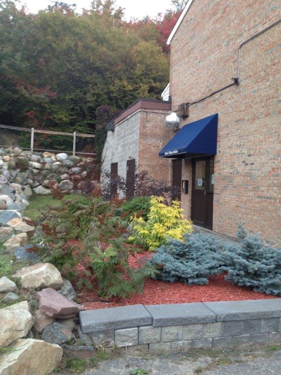 Paris Plaza Apartment Elliot Lake ภายนอก รูปภาพ